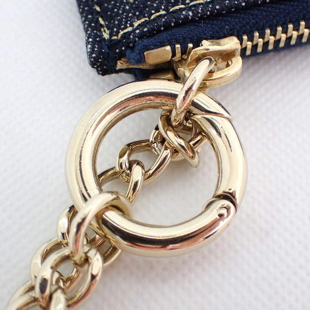 Pre-Owned CHANEL Chanel sparkling chain pouch coin case (Good)