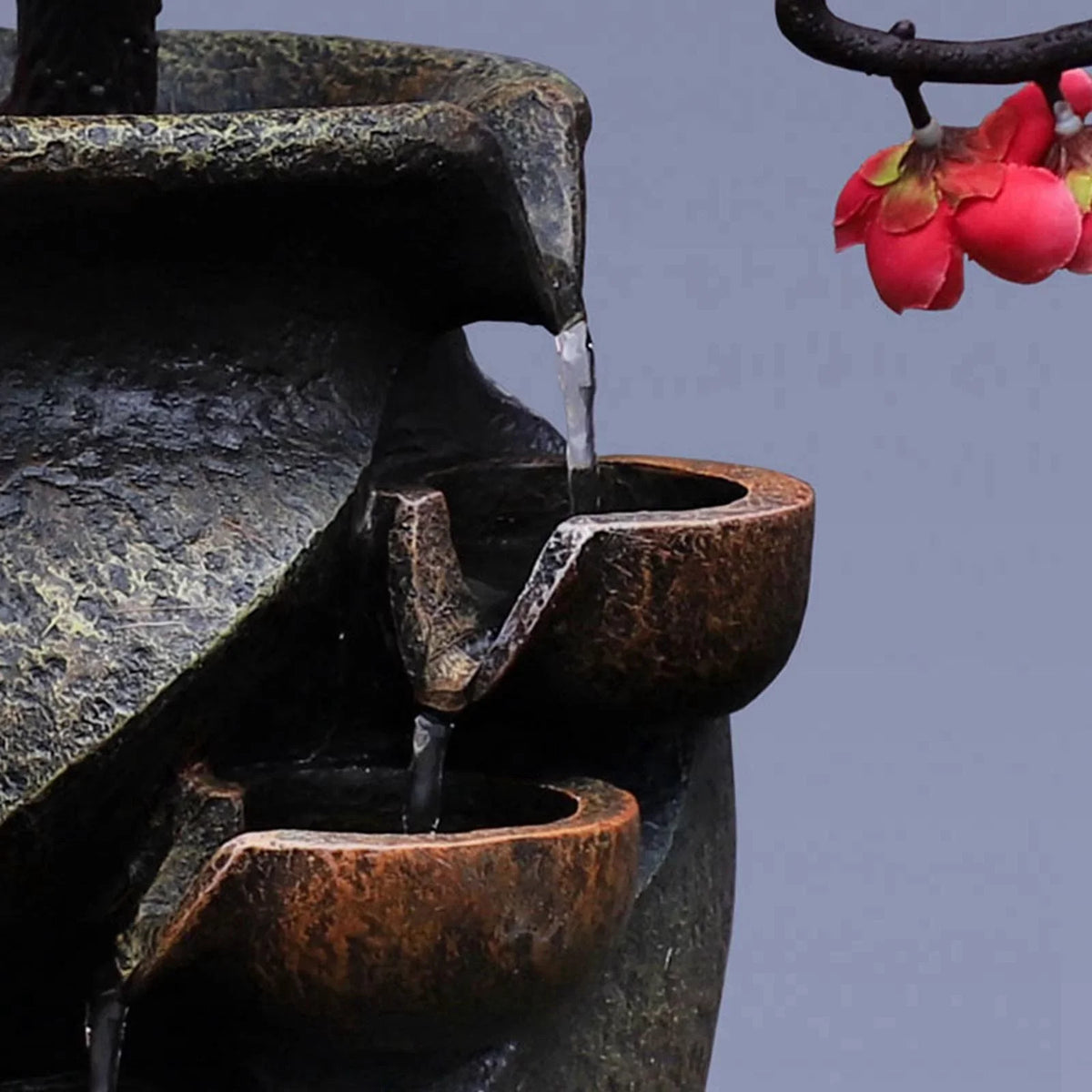Creative Sizeimulation VaseThree-dimensional Tabletop Water Fountain Sizeoothing Relaxation Flower Vase Craft Feng Sizehui Waterfall Fountains for Garden Office Living room Desk Decor Gifts