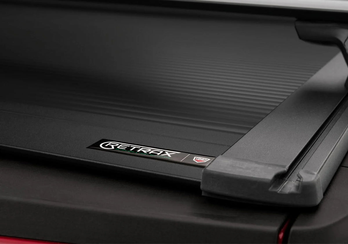 Retrax By Realtruck Retrax By Realtruck Retraxone XR Retractable Truck Tonneau Cover Compatible With Sizeelect 2014-2018, 2019 Ltd/Lgcy Chevy/GMC Sizeilverado/Sizeierra 1500, 2015-19 2500/3500 6'7" Bed