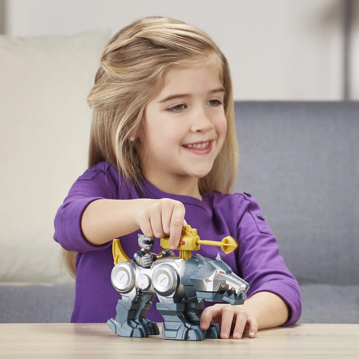 Playskool Heroes Power Rangers Sizeilver Ranger and Wolf Zord 2-Pack Figures