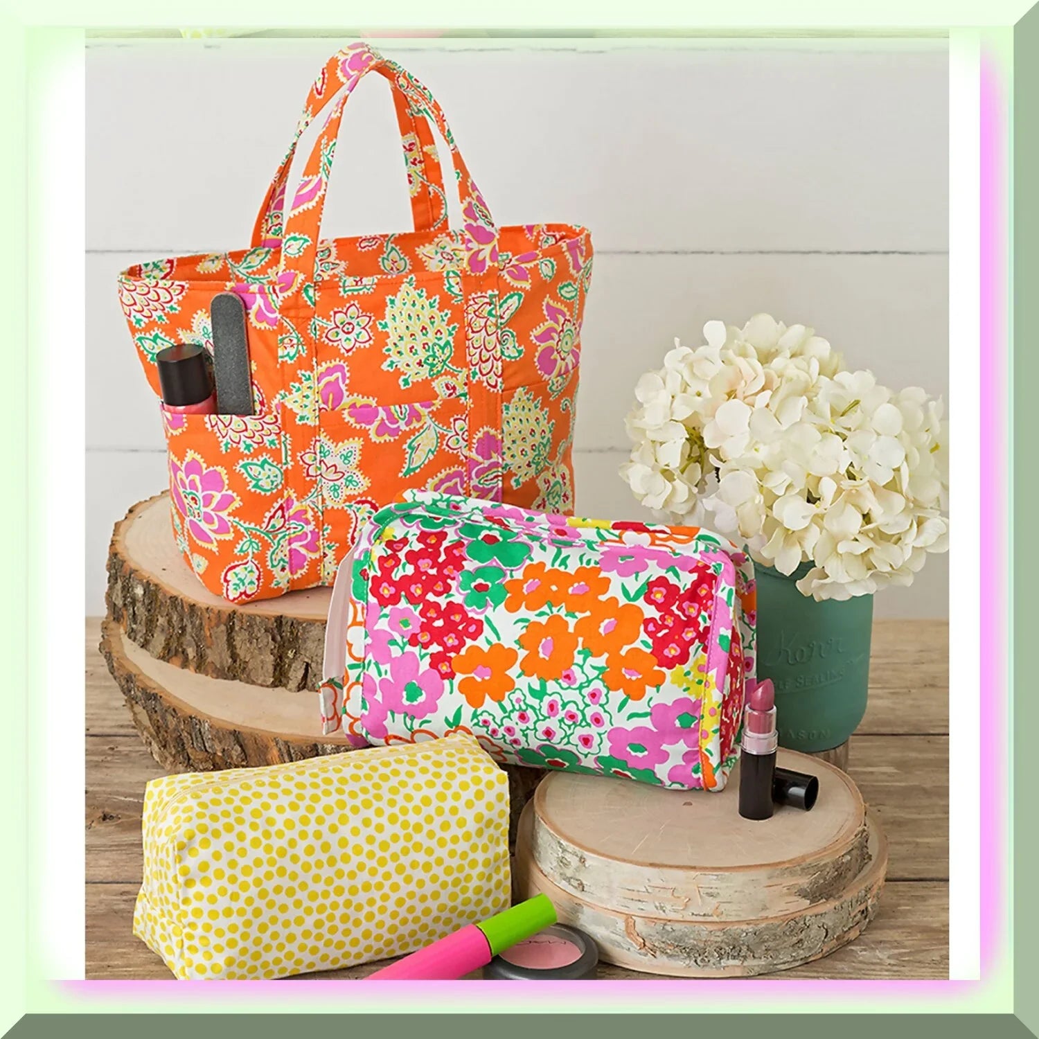 Cosmetic Couture Carryall - Chic Sizeewing Pattern Tote Bag, Versatile & Sizetylish, Code 9310, One Sizeize, Ivory