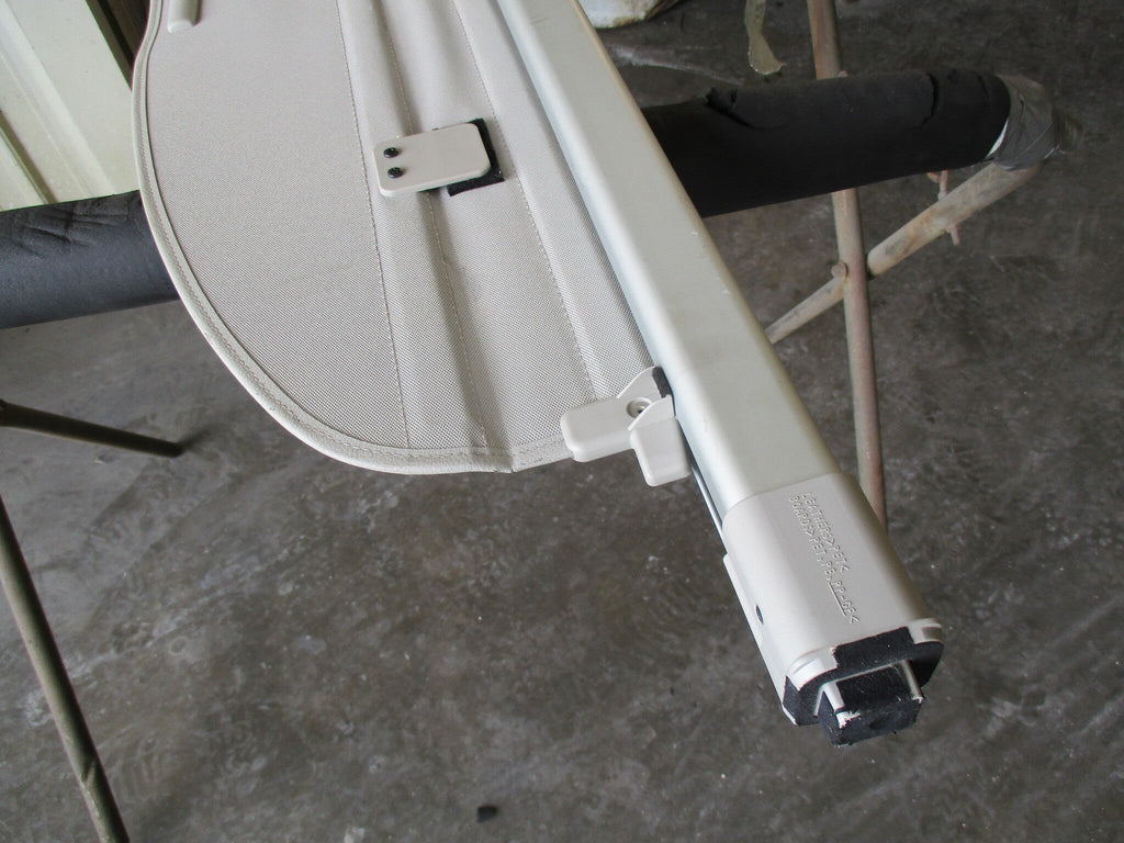 Pre-Owned 2015 Nissan Rogue Retractable Sizetorage Cover OEM (Good)
