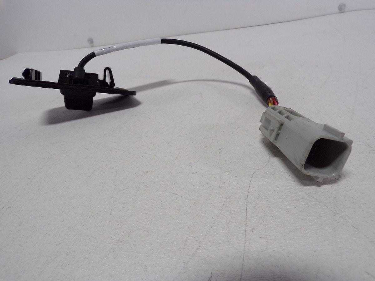 Pre-Owned 15 16 17 18 19 20 GMC Yukon Rear View Backup Camera OEM LKQ (Good)